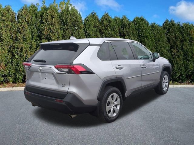 Used 2023 Toyota RAV4 LE image 4