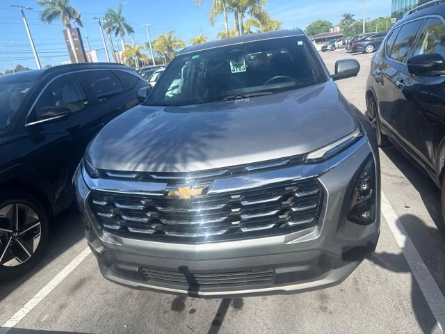 Used 2025 Chevrolet Equinox LT w/ Safety and Technology Package FWD image 2
