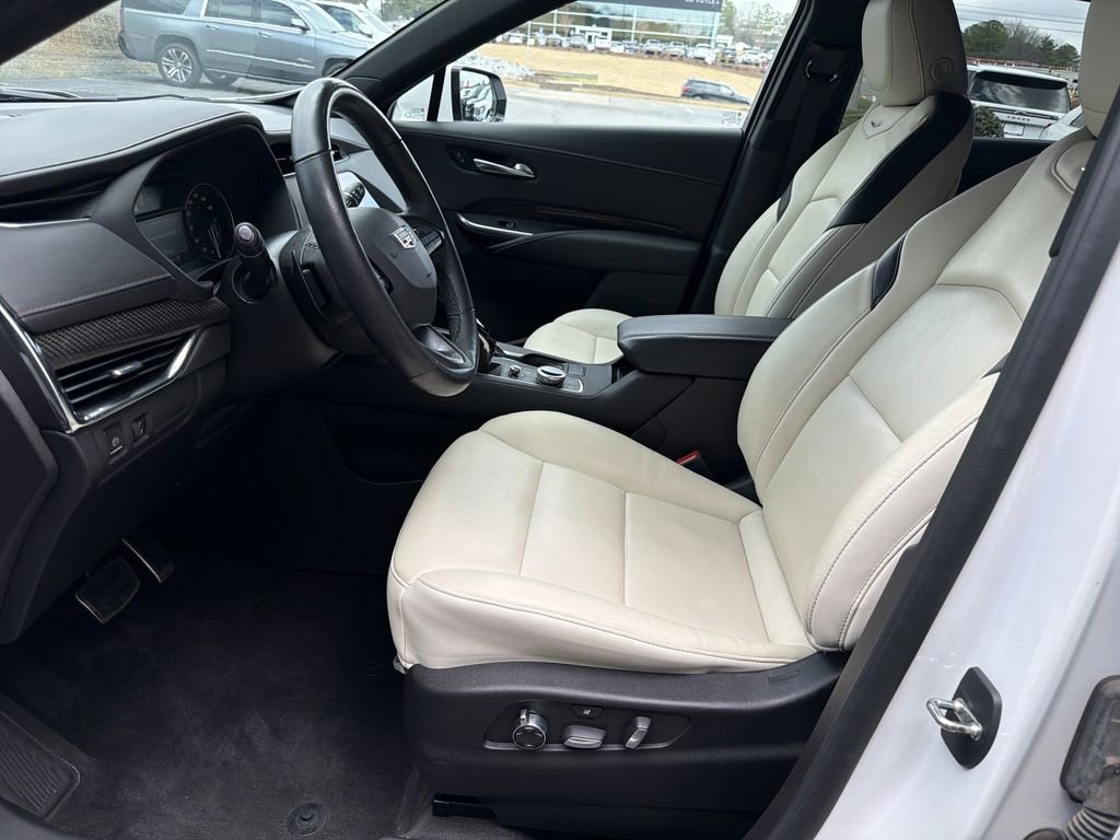 Certified 2023 Cadillac XT4 Sport image 9