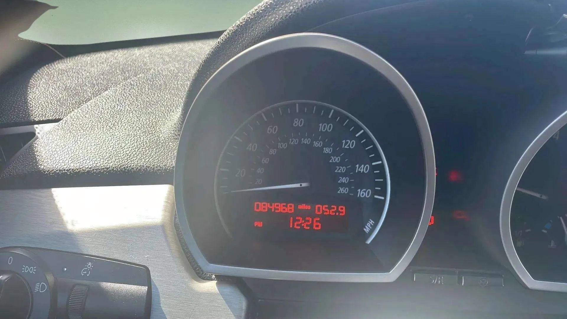 Used 2005 BMW Z4 2.5i image 24