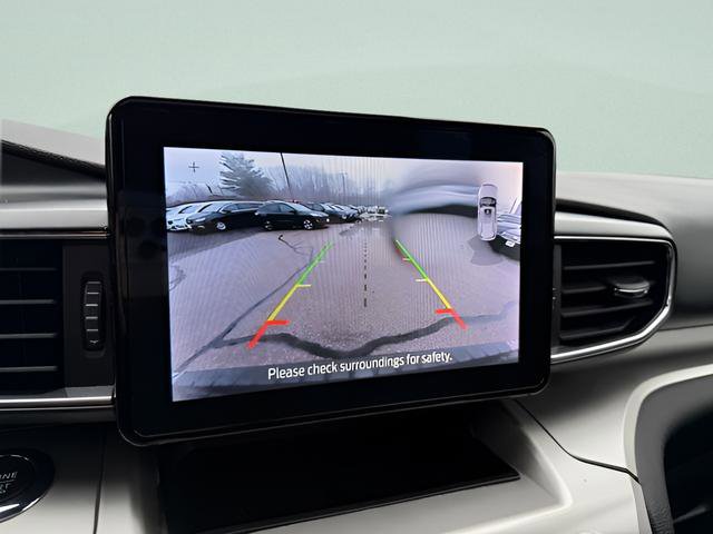 Used 2022 Ford Explorer XLT w/ Equipment Group 202A AWD/4WD image 13