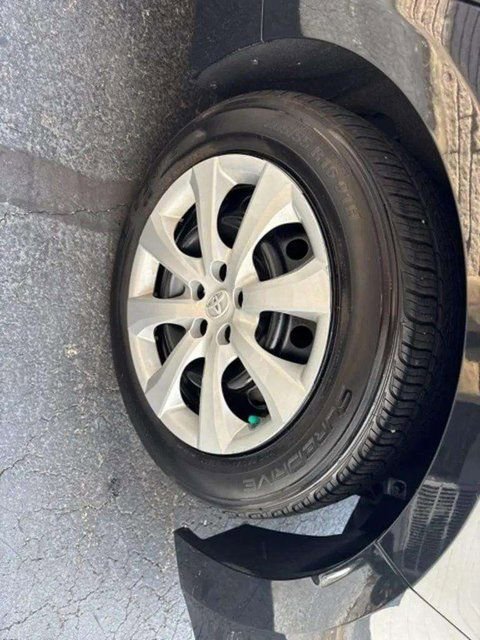 Used 2022 Toyota Corolla LE image 13