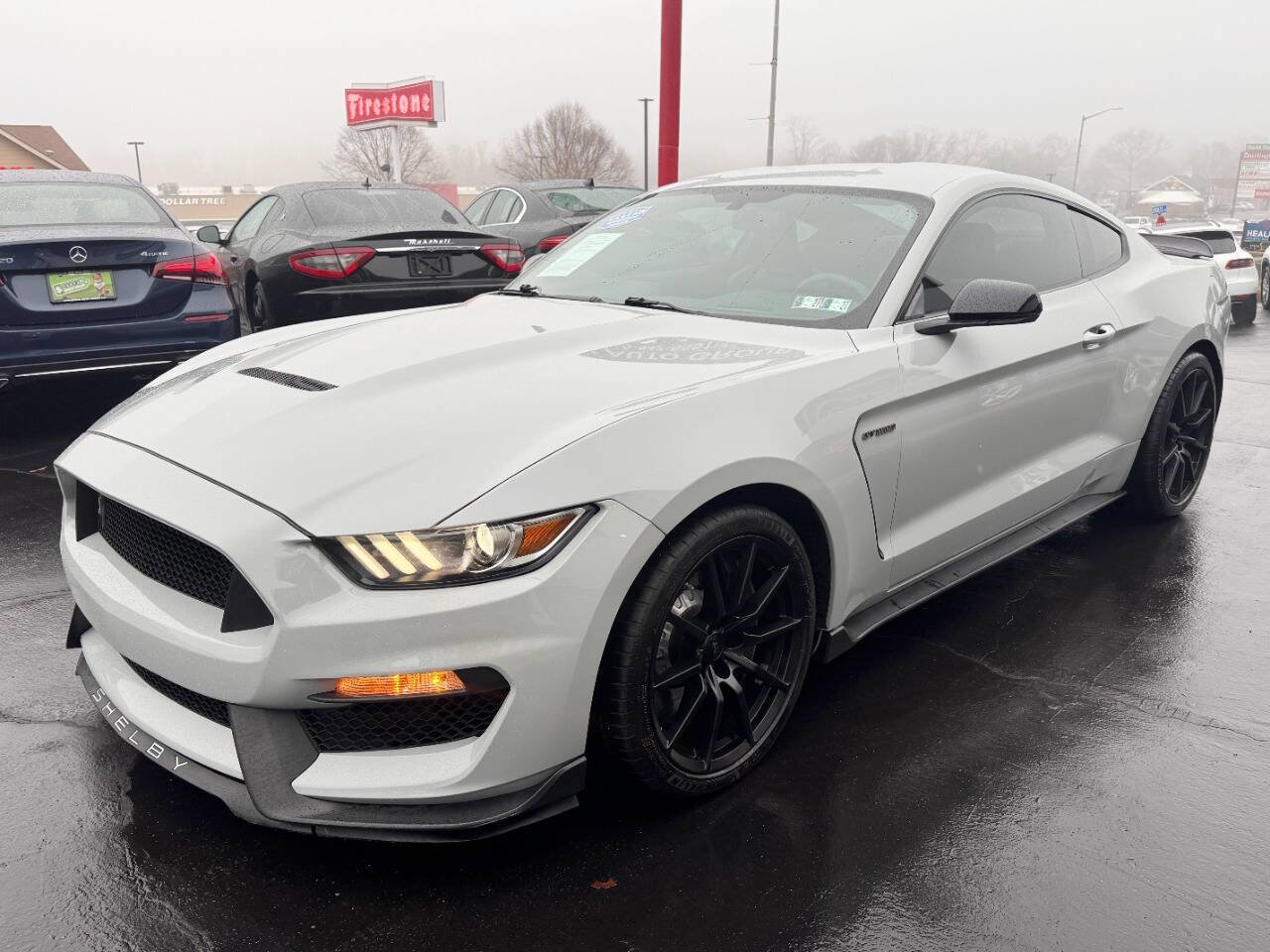 Used 2016 Ford Mustang Shelby GT350 w/ Technology Package image 4