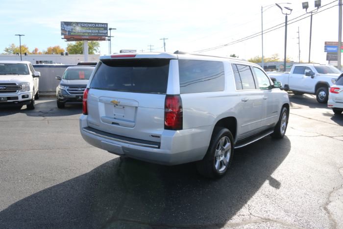 Used 2018 Chevrolet Suburban Premier image 17