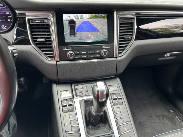 Used 2018 Porsche Macan GTS image 15