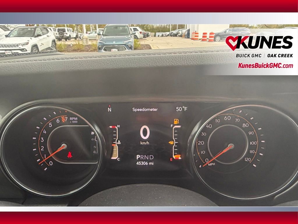 Used 2021 Jeep Wrangler Unlimited Sahara w/ Uconnect 4C Nav & Sound Group AWD/4WD image 23
