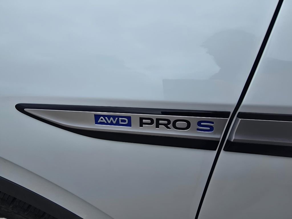Used 2023 Volkswagen ID.4 Pro S AWD/4WD image 29