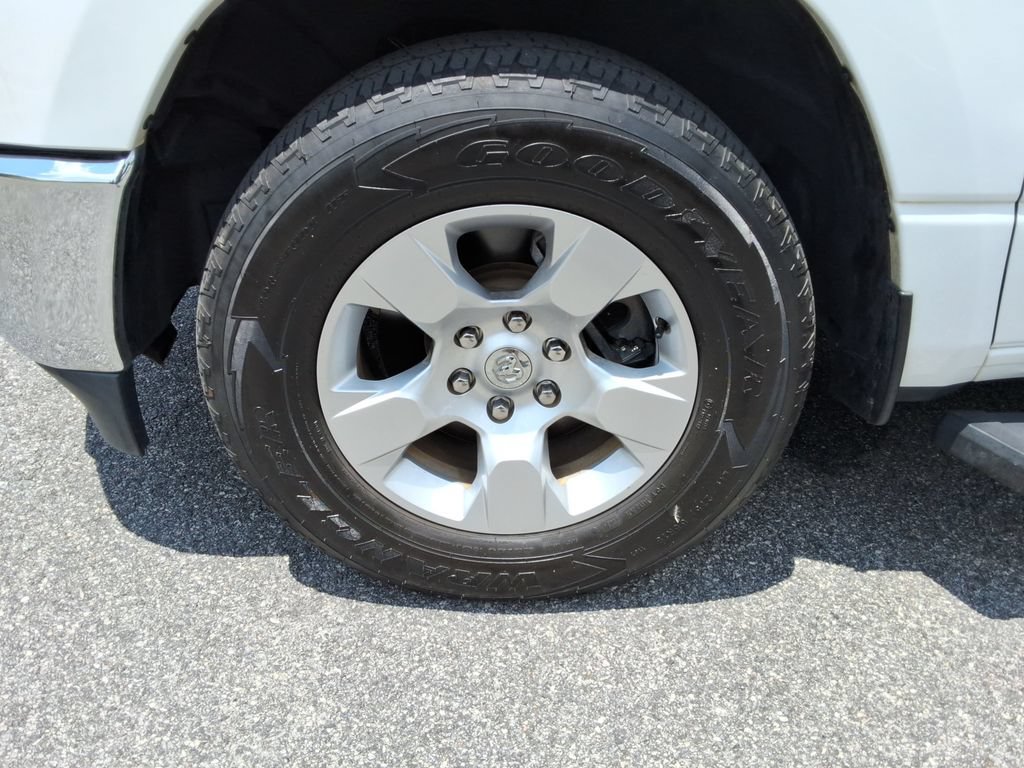 Used 2019 RAM 1500 Big Horn RWD image 10