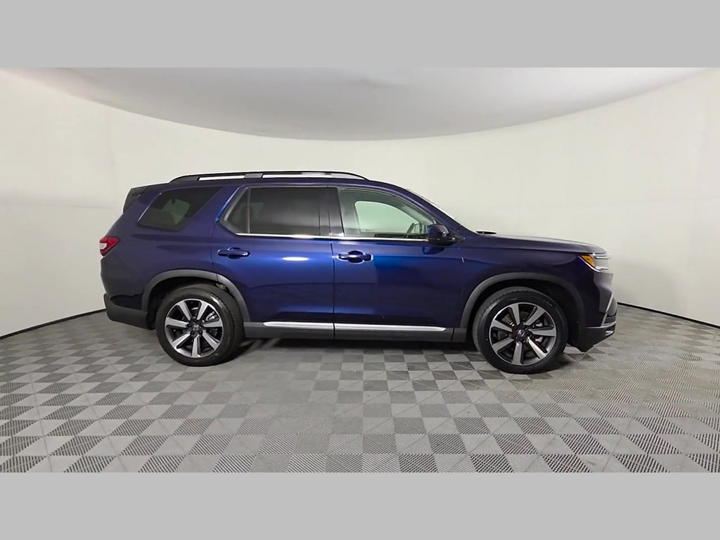 Used 2025 Honda Pilot Touring image 34