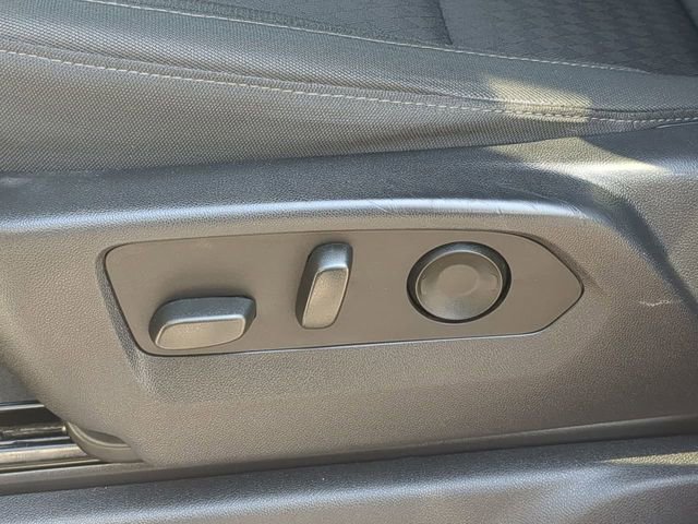 Used 2023 GMC Sierra 1500 SLE w/ X31 Off-Road Package image 23