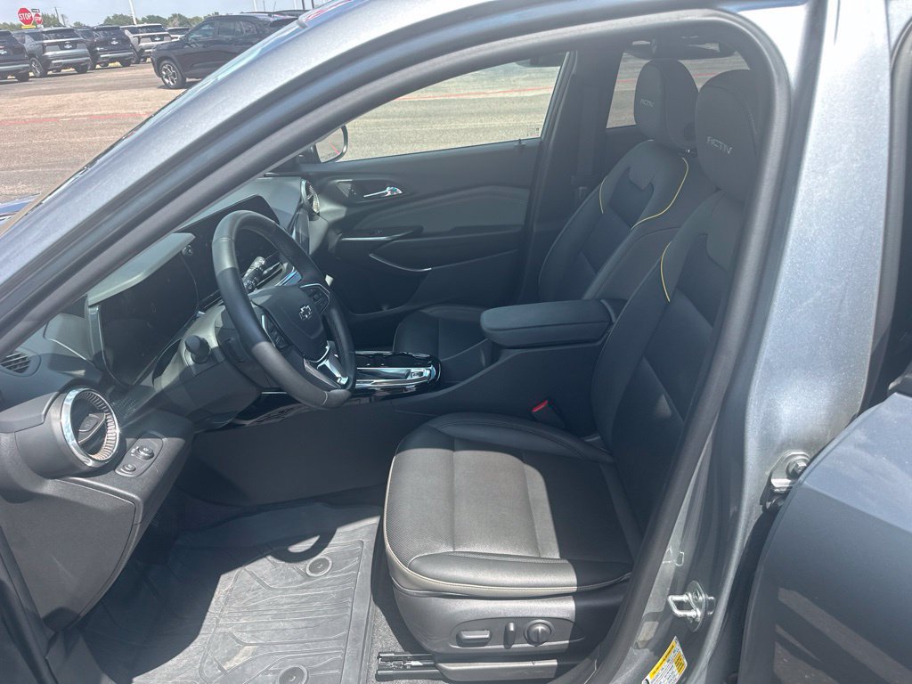 Used 2025 Chevrolet Trax ACTIV w/ Driver Confidence Package FWD image 6