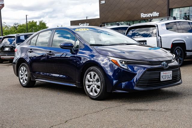 Used 2024 Toyota Corolla LE FWD image 6