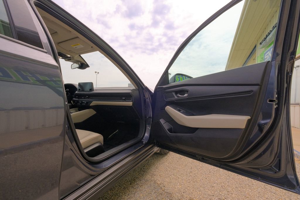 Used 2024 Honda Accord EX image 14
