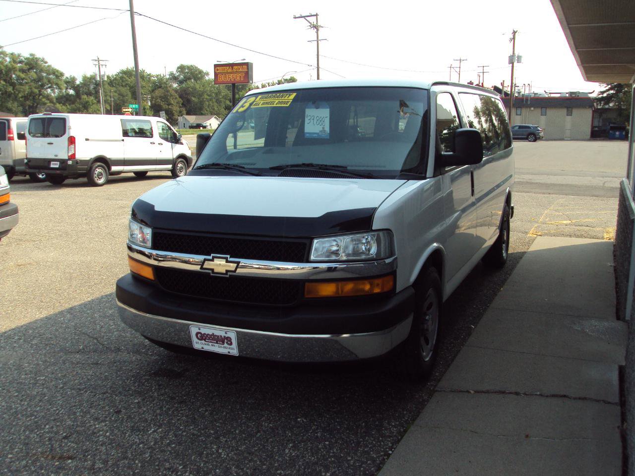Used 2013 Chevrolet Express 1500 LT w/ LT Preferred Equipment Group AWD/4WD image 4