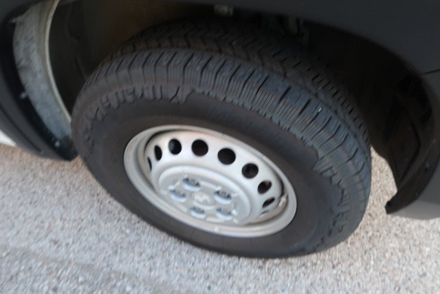 Used 2025 RAM ProMaster 2500 w/ Convenience Group FWD image 13