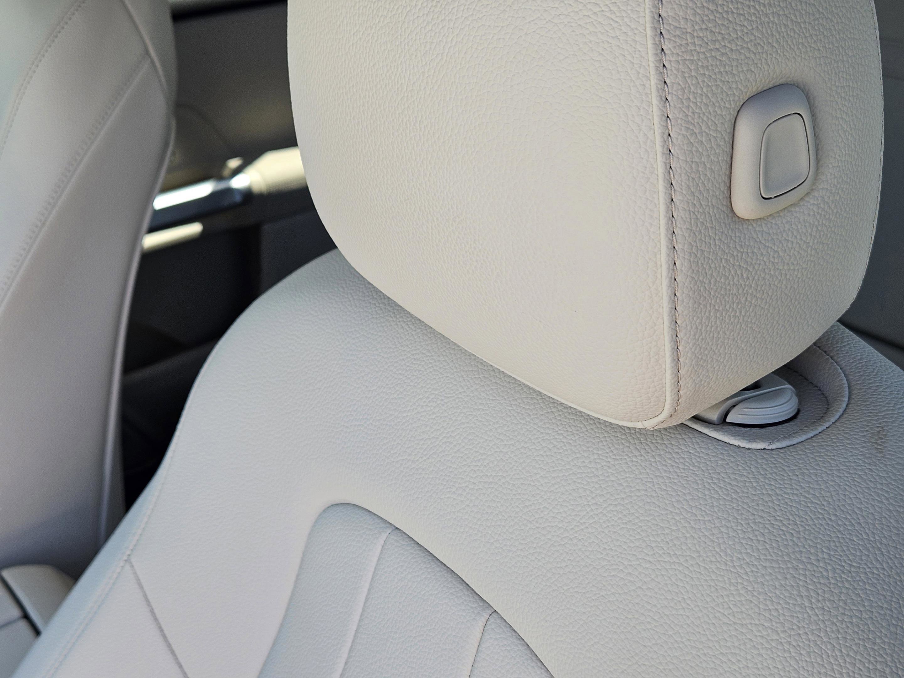 Certified 2026 Mercedes-Benz GLB 250 image 8