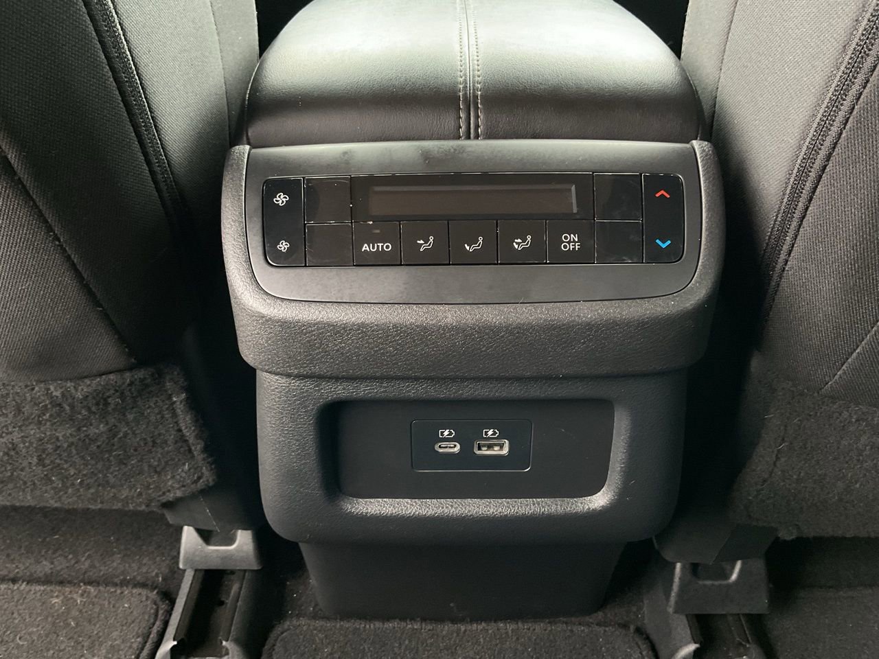 Used 2025 Nissan Pathfinder SV FWD image 19