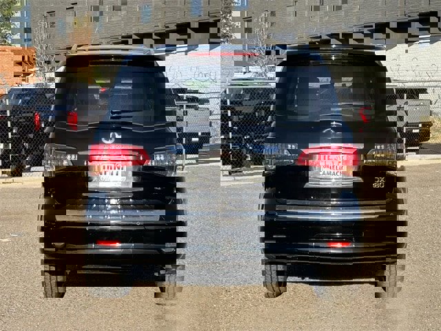 Used 2017 INFINITI QX80 Base w/ Deluxe Technology Package image 8