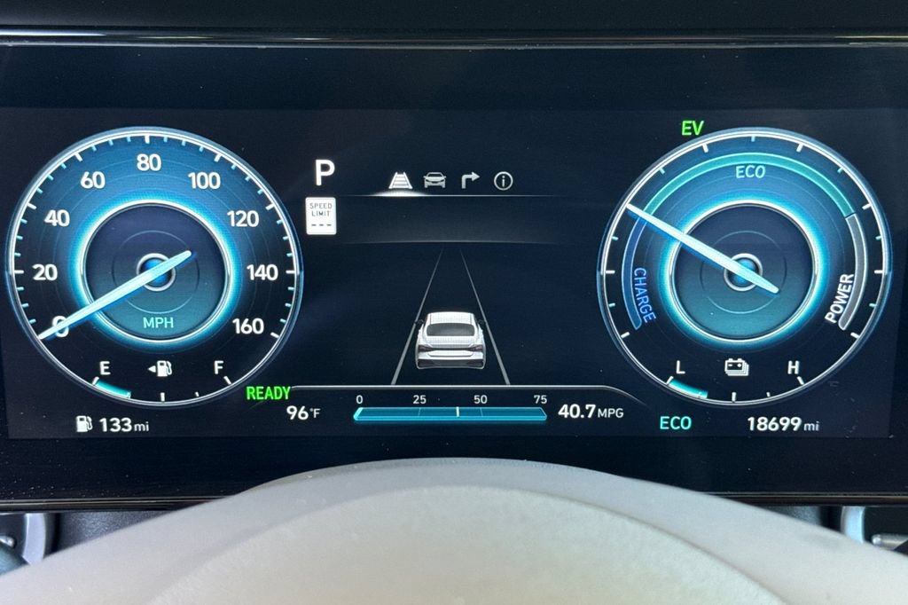 Used 2024 Hyundai Elantra Blue FWD image 29