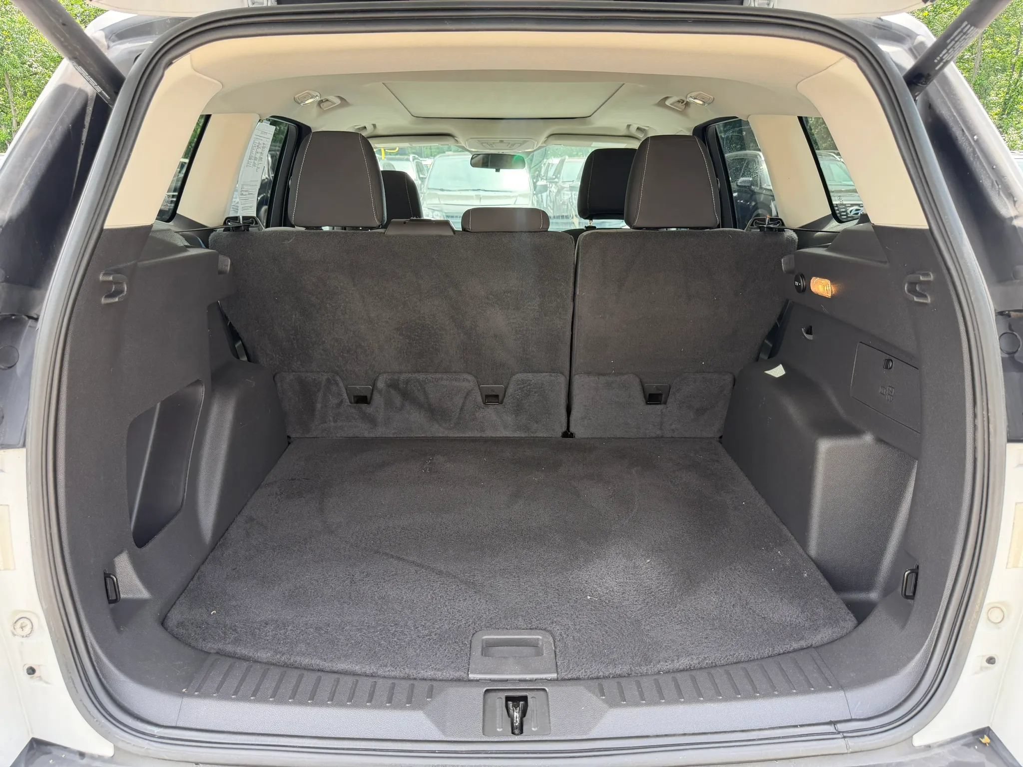 Used 2015 Ford Escape SE w/ Equipment Group 201A FWD image 12