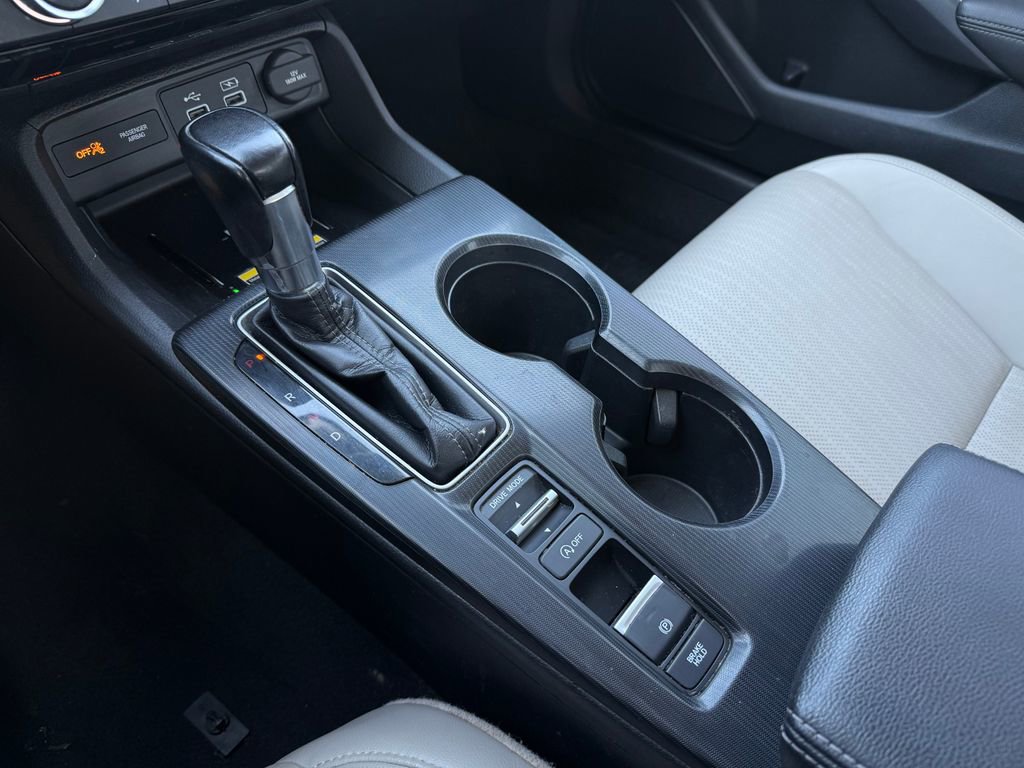 Used 2022 Honda Civic Touring image 28