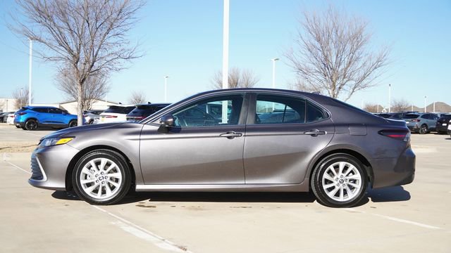 Used 2024 Toyota Camry LE image 6