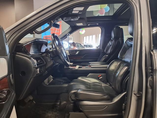 Used 2021 Lincoln Navigator Reserve w/ Luxury Package image 16