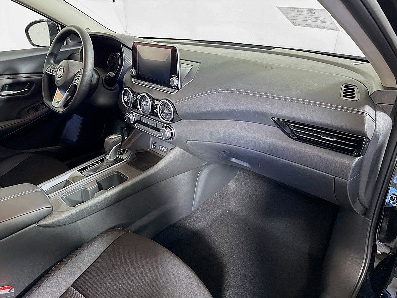 Used 2025 Nissan Sentra SV w/ Trunk Package image 26