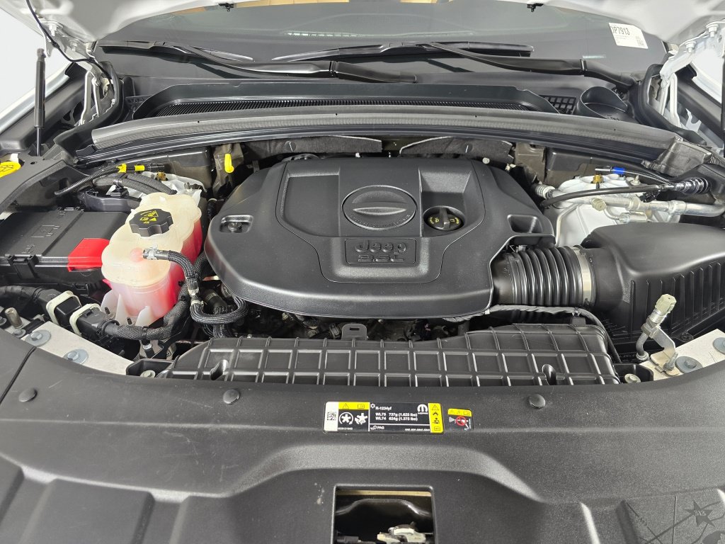 Used 2023 Jeep Grand Cherokee L Summit AWD/4WD image 12