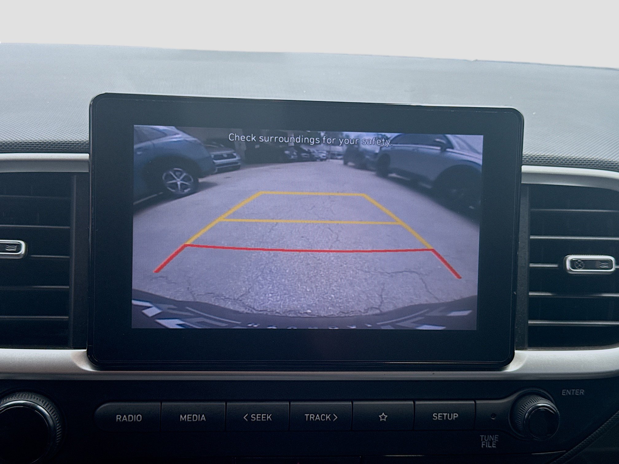 Used 2022 Hyundai Venue SEL FWD image 11