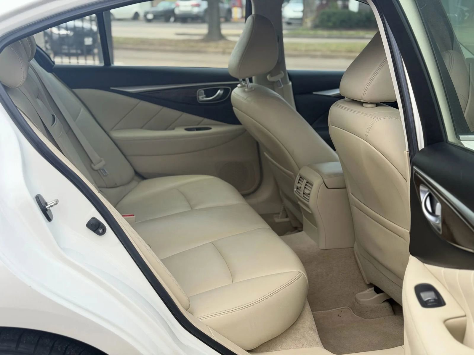 Used 2018 INFINITI Q50 Luxe w/ Essential Package (3.0T Luxe) image 15