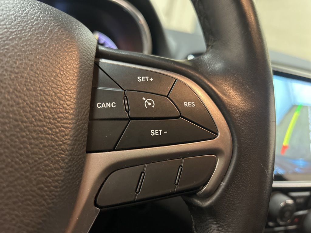 Used 2020 Jeep Grand Cherokee Laredo image 22