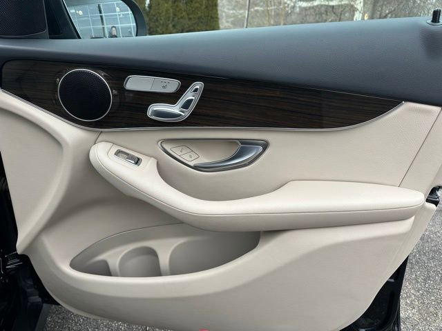 Used 2017 Mercedes-Benz GLC 300 4MATIC image 28