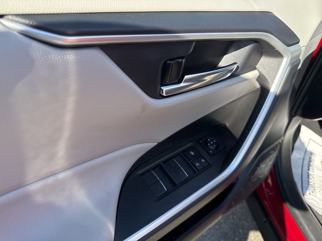 Used 2024 Toyota RAV4 XLE Premium image 23