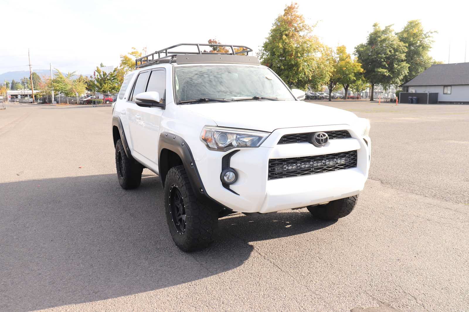 Used 2016 Toyota 4Runner SR5 Premium AWD/4WD image 3
