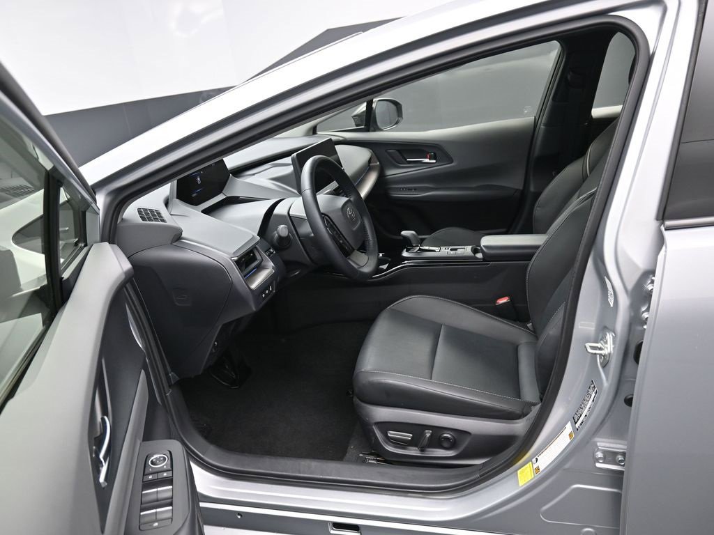 Certified 2024 Toyota Prius XLE image 9