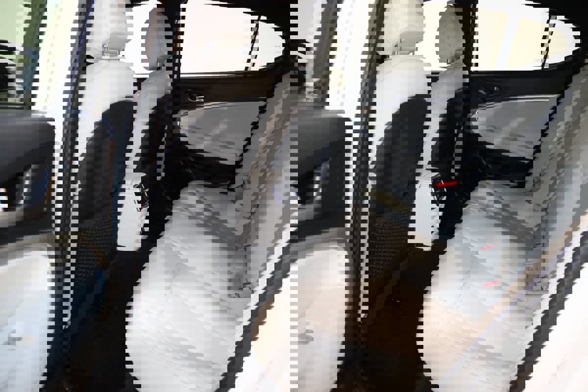 Used 2024 Genesis G70 2.5T image 48