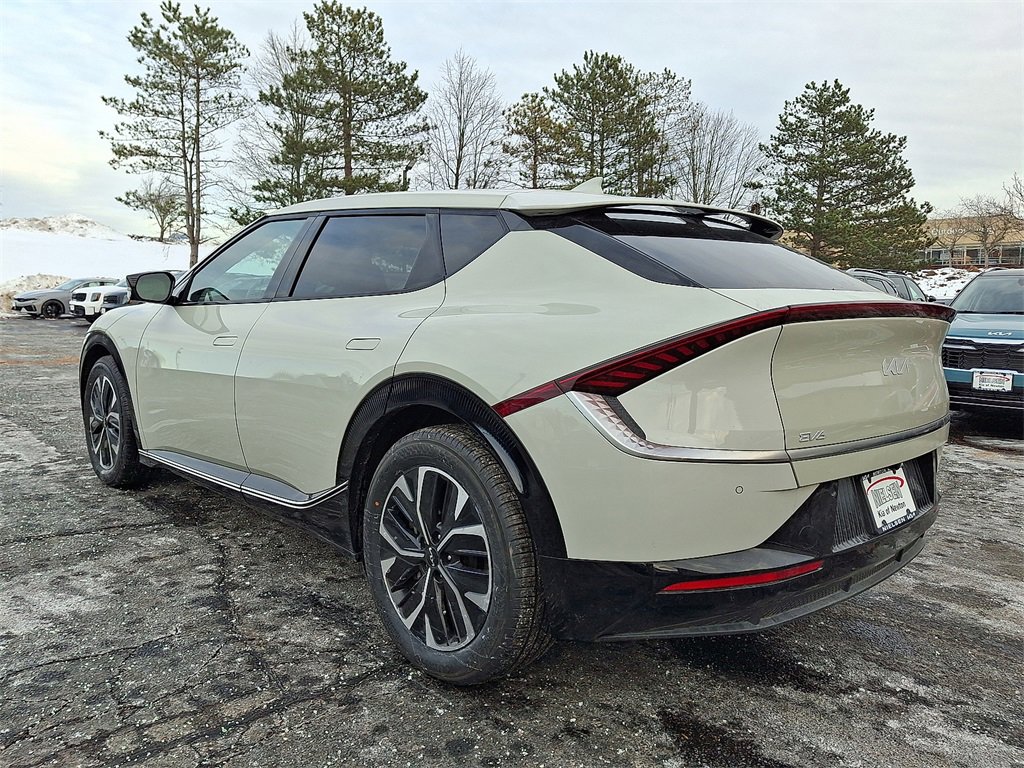 Certified 2022 Kia EV6 Wind image 14