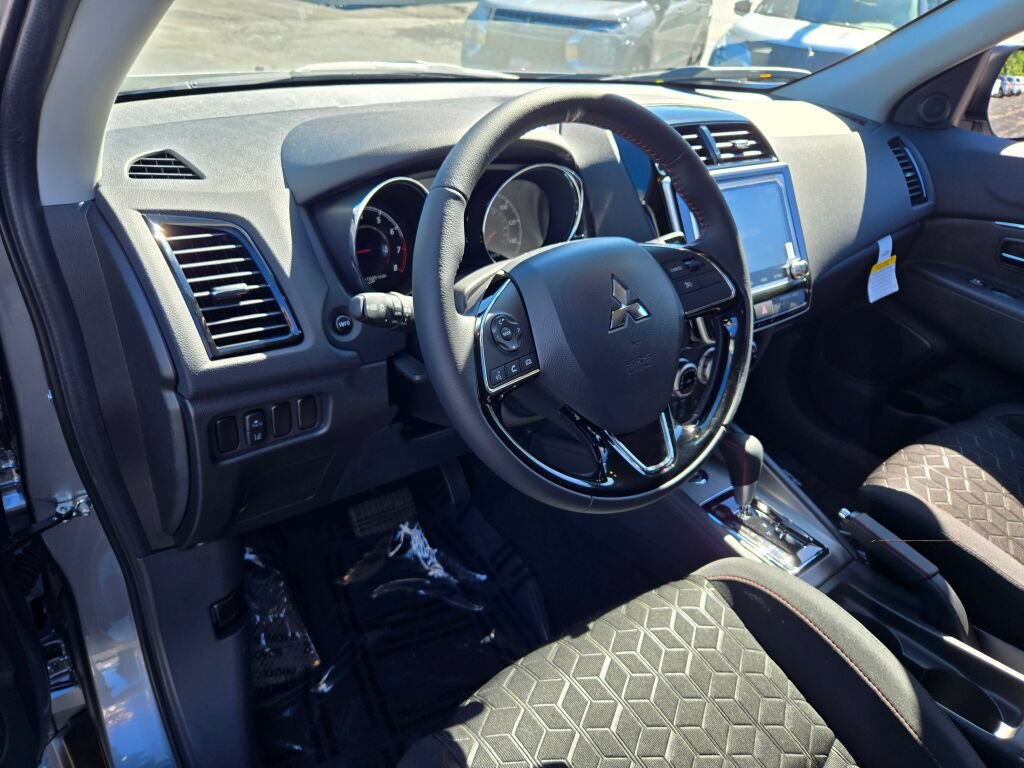 New 2027 Mitsubishi Outlander Sport LE AWD/4WD image 15