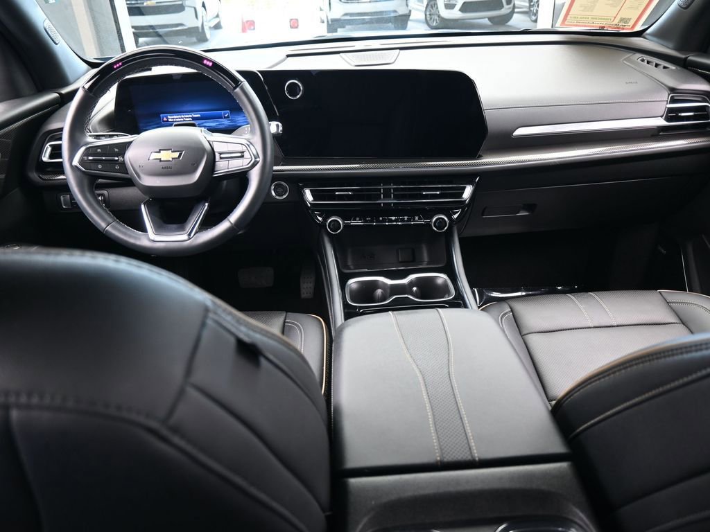 Used 2025 Chevrolet Traverse High Country image 46