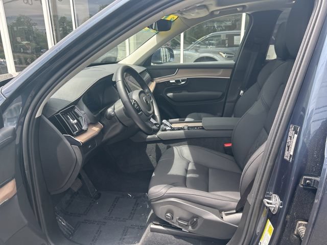 Certified 2025 Volvo XC90 B6 Plus AWD/4WD image 17
