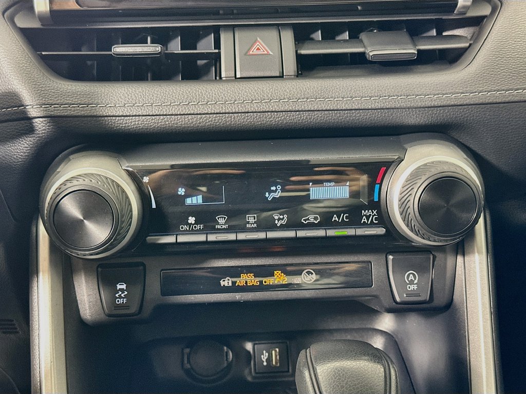Certified 2025 Toyota RAV4 LE FWD image 16