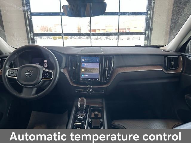 Used 2023 Volvo XC60 B5 Ultimate w/ Climate Package image 19