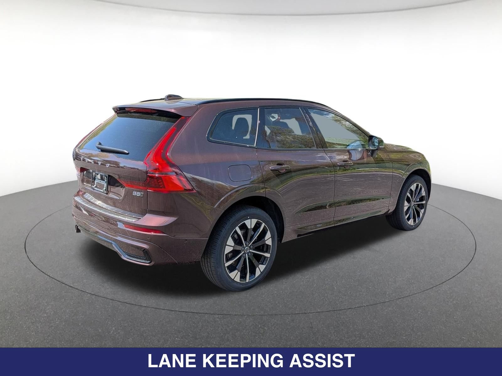 New 2026 Volvo XC60 B5 Plus w/ Protection Package Premier AWD/4WD image 6