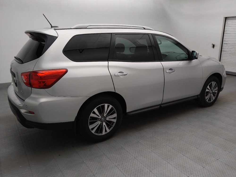 Used 2017 Nissan Pathfinder SL w/ SL Premium Package FWD image 10