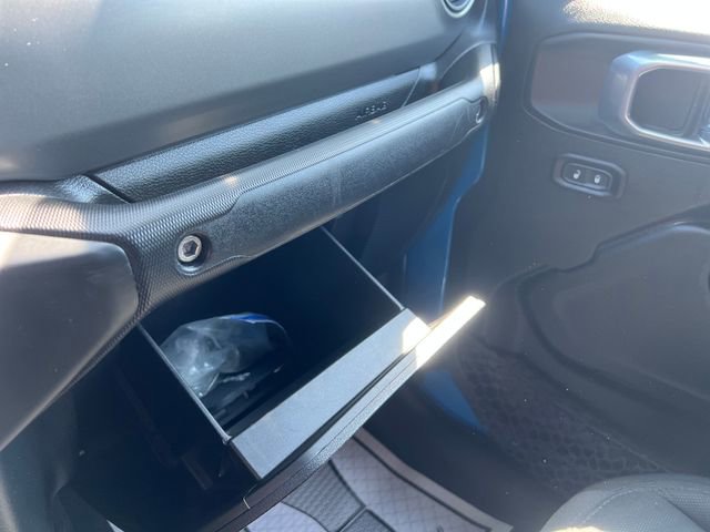 Used 2021 Jeep Gladiator Willys AWD/4WD image 20