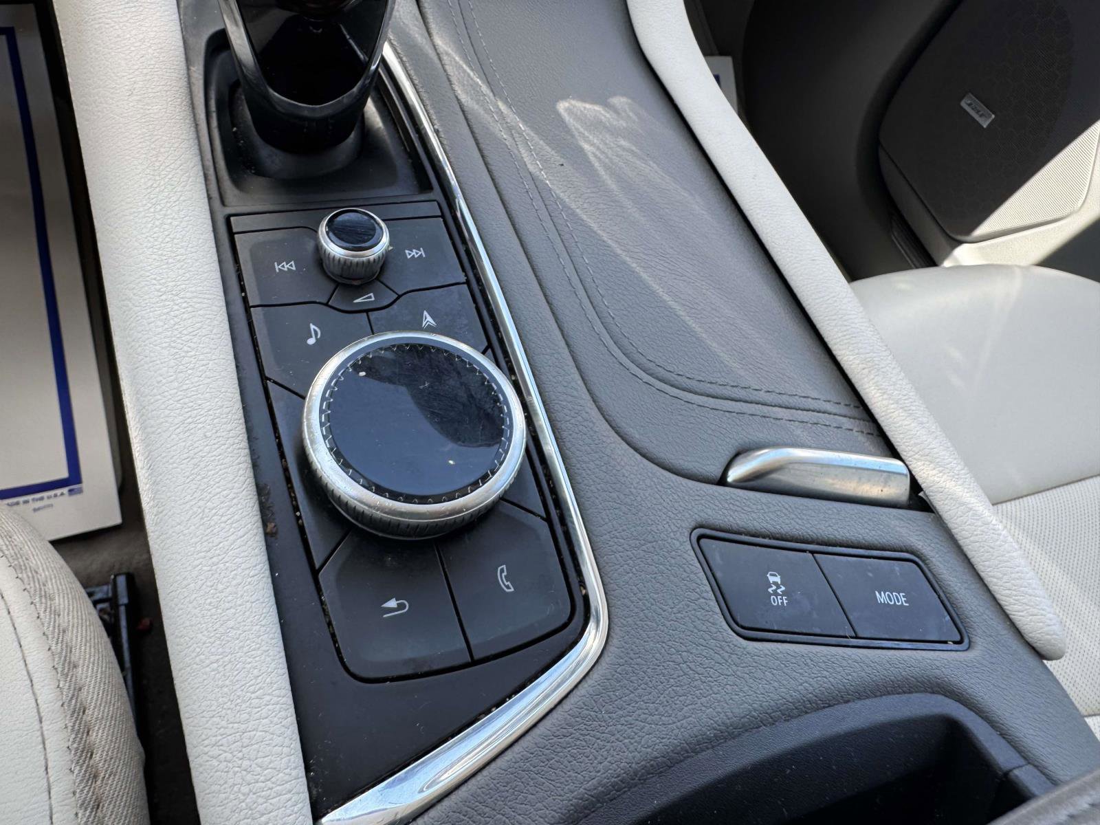 Certified 2024 Cadillac XT5 Premium Luxury AWD/4WD image 17