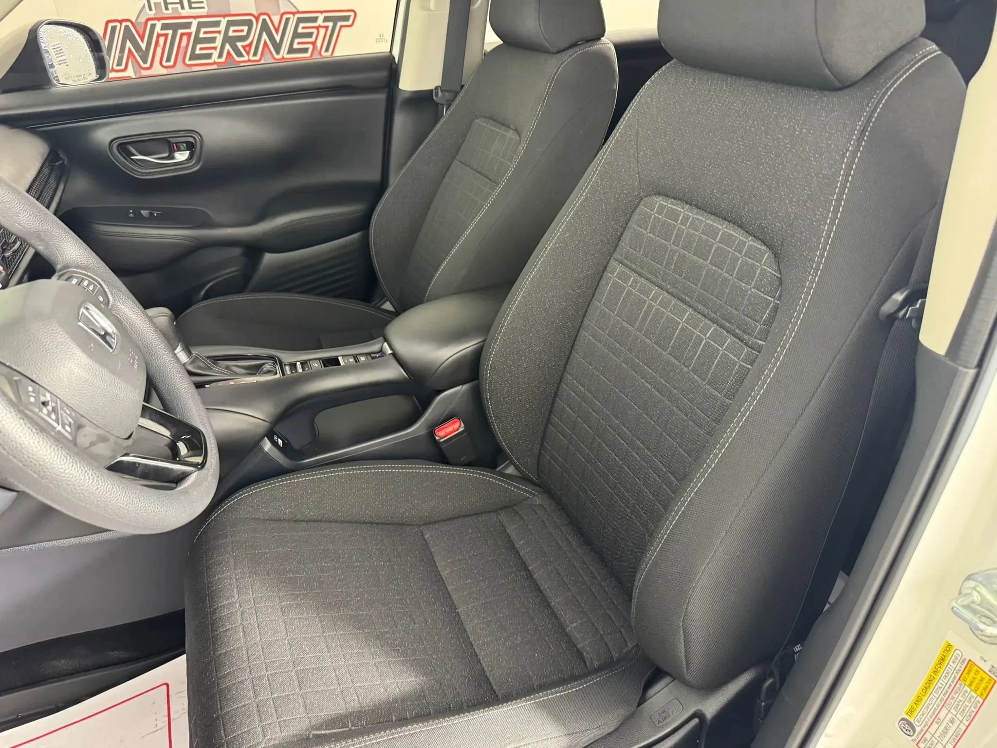 Used 2023 Honda HR-V LX image 31