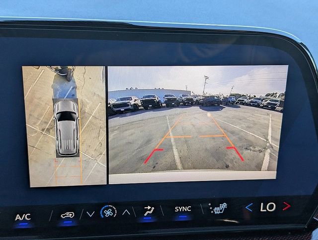 New 2026 Chevrolet Traverse Z71 w/ Enhanced Driving Package AWD/4WD image 24