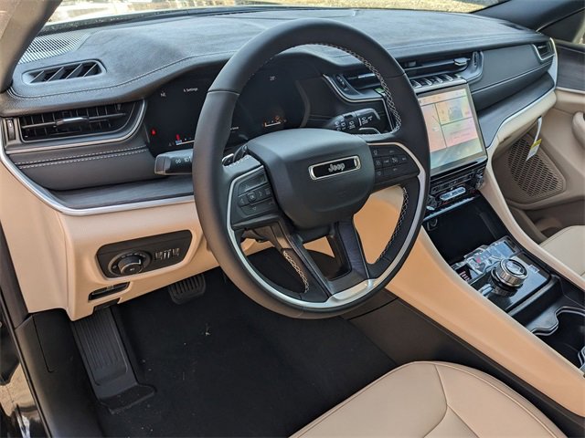 New 2025 Jeep Grand Cherokee Limited image 9